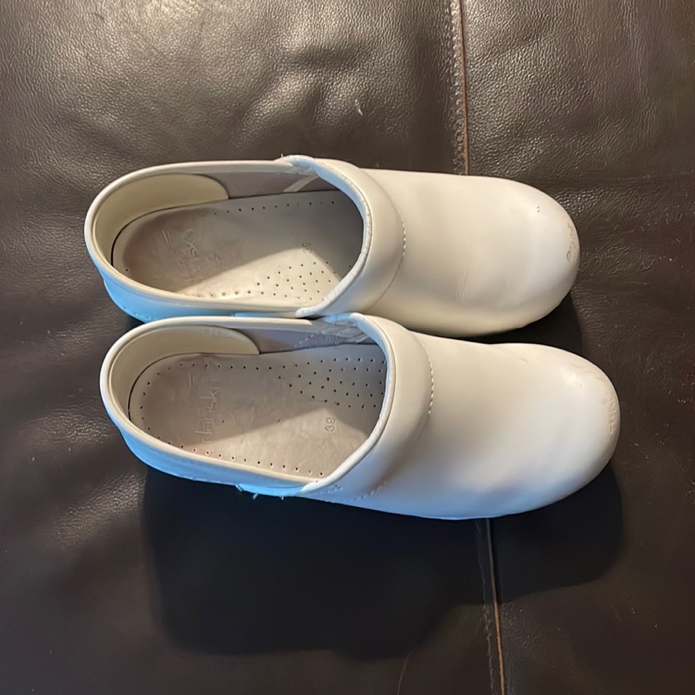 Dansko working clogs white nurse shoes size 39